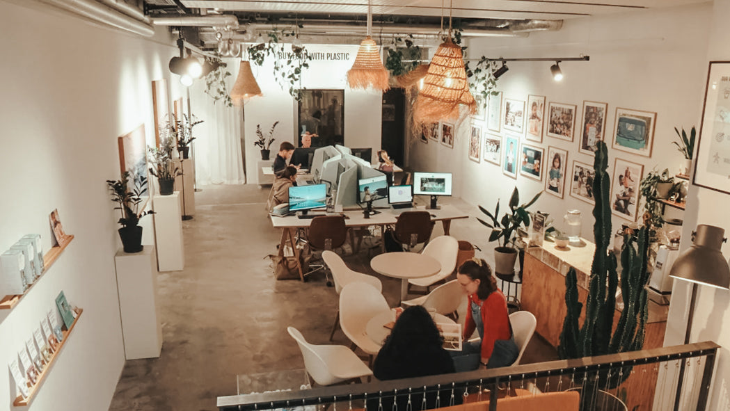 Entstehung der Charity Gallery, dem Schweizer Standort von Buy Food with Plastic